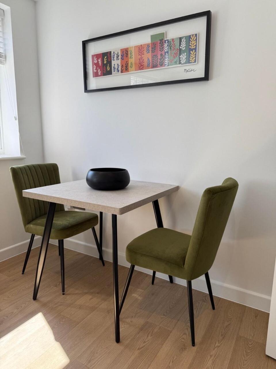 Stunning One Bed - Ox Apartment *